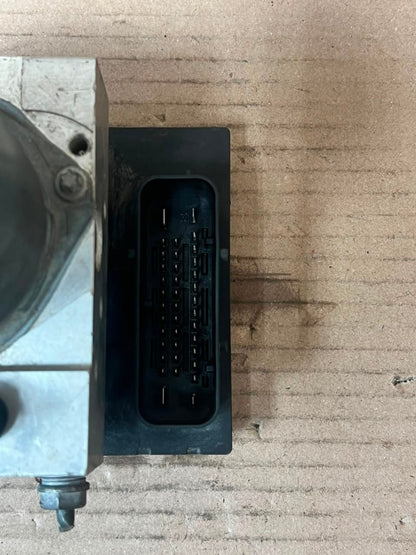 2006 BMW 5 Series E60 E61 650 ABS/DSC Hydraulic Pump Control Unit 6774852-01