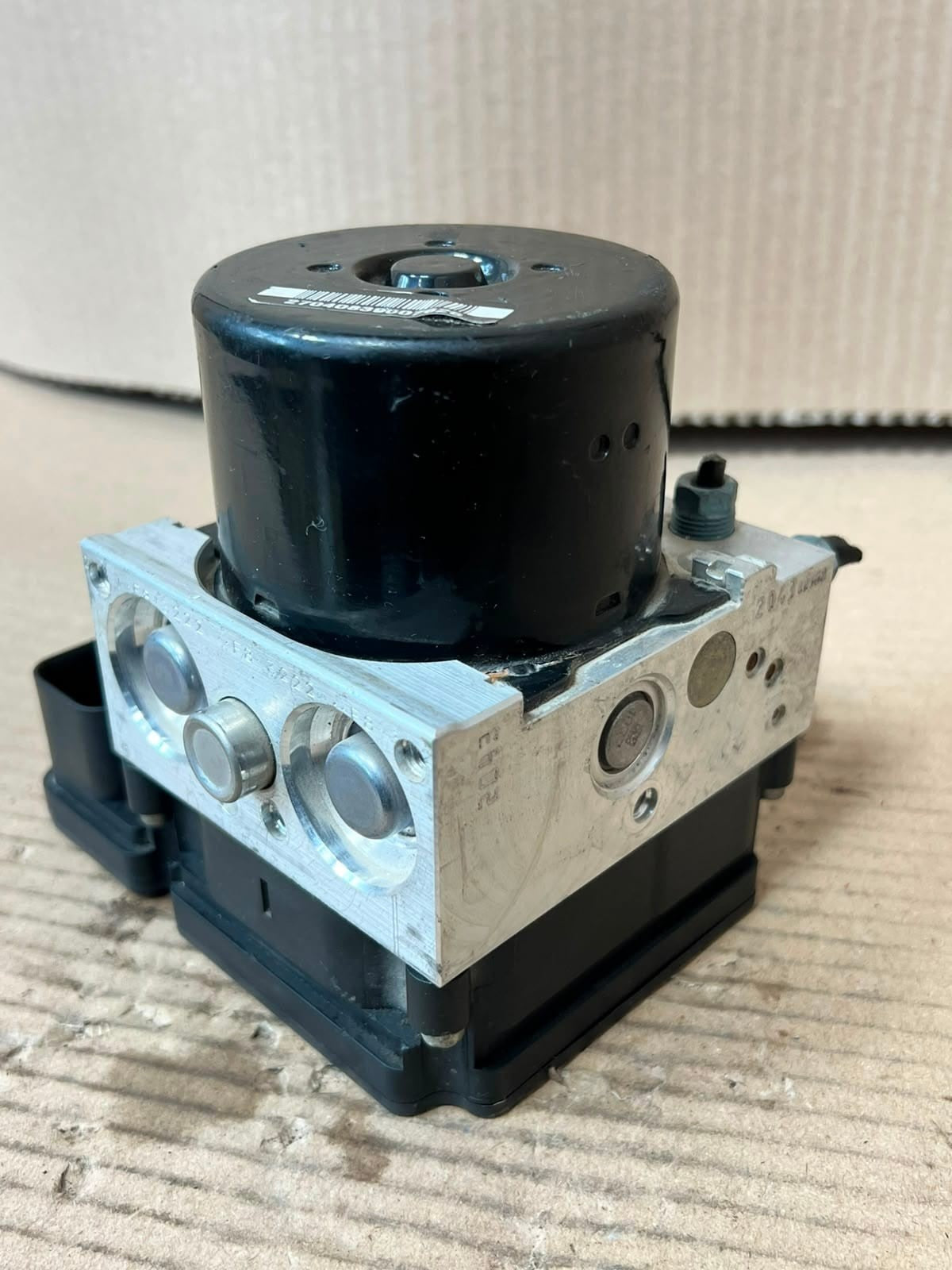 BMW 1 Series F20 F21 3 Series E90 E91 F30 ABS Pump Control Module 6857323 