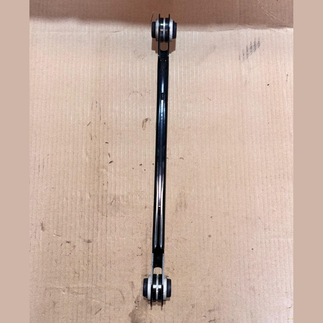 BMW OEM  G20 G22 G42 REAR TRACK STRUT ARM WITH RUBBER MOUNT 6879659