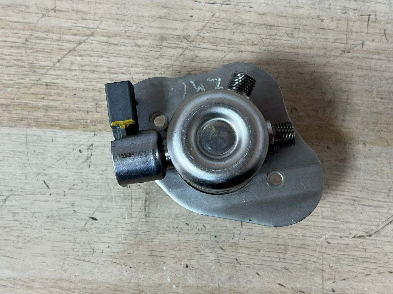 BMW High Pressure Fuel Pump 7562473 E60 E90 E81 E87 E88 E91 E92 E93 N43 1.6 2.0