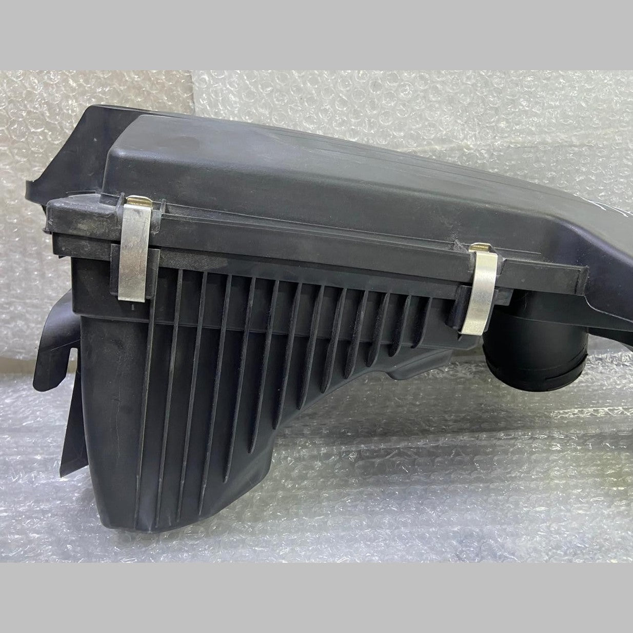 OEM BMW F20 F30 F31 LCI B38 Intake Muffler Air Filter Box Housing Petrol 8647449