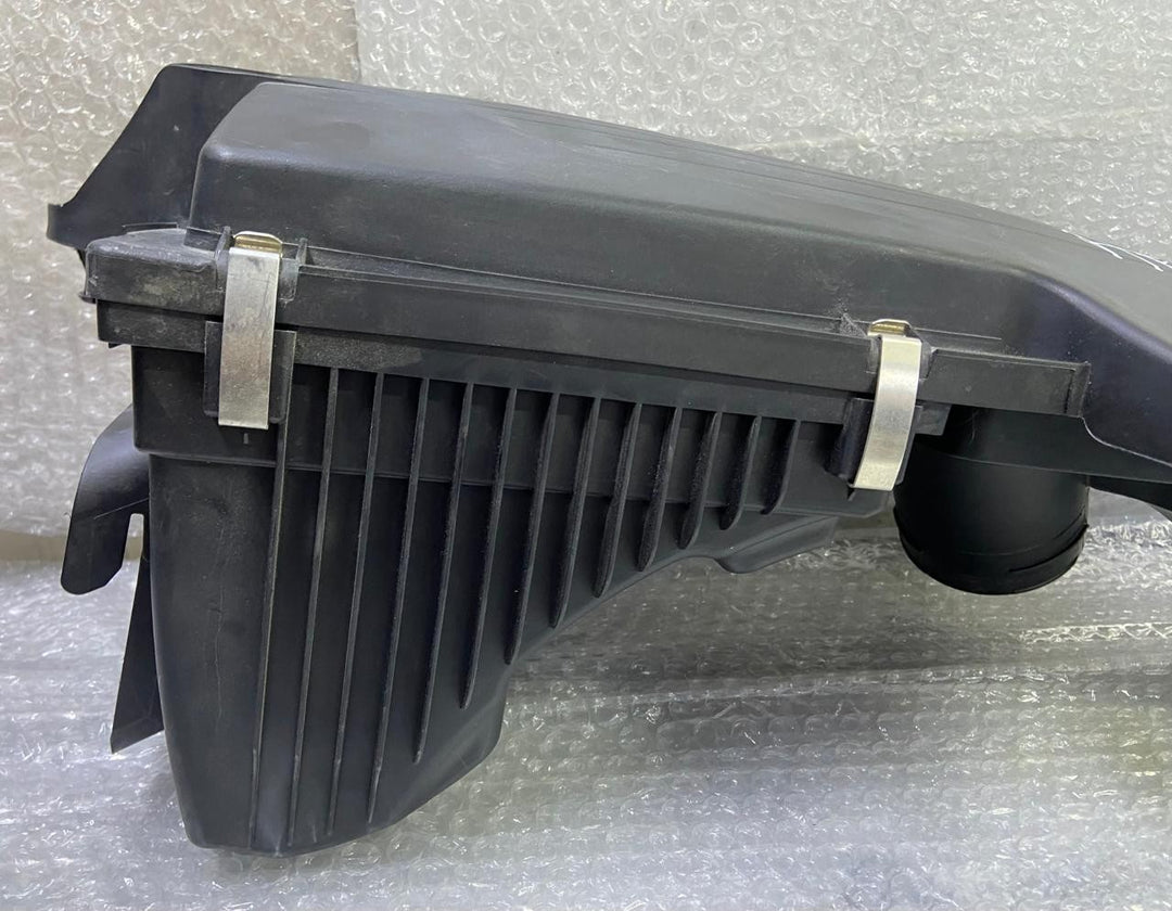 OEM BMW F20 F30 F31 LCI B38 Intake Muffler Air Filter Box Housing Petrol 8647449