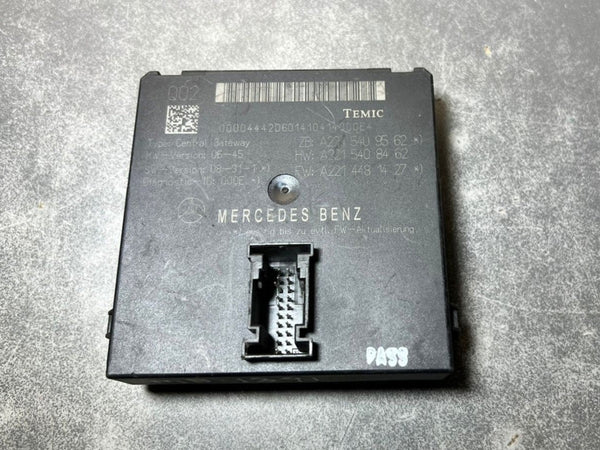 2010-2012 Mercedes-Benz W221 S-Class Gateway Control Module A221 5409562 OEM