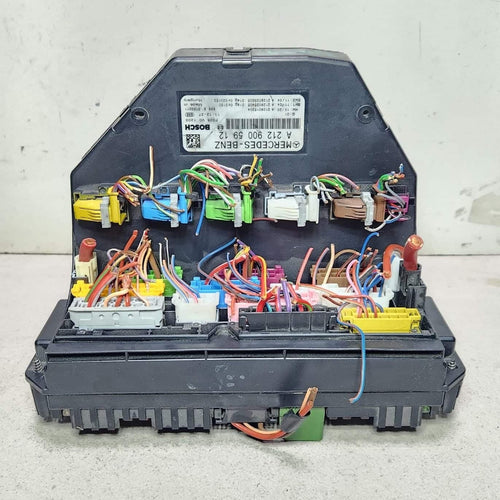Mercedes-Benz Front Fuse Box Control Module A2129005912 C-Class W204 S204 OEM