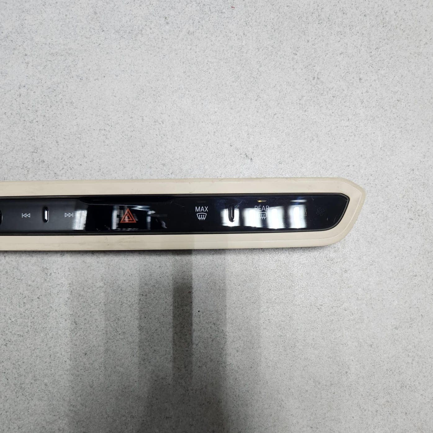 2023 BMW 330i Radio Switches Buttons Warning Panel 5A63F16 3 Series G20 G21 LCi 