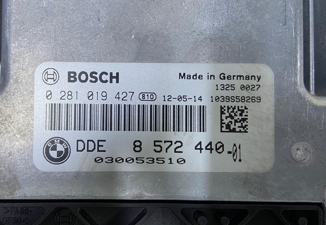 OEM BMW F07 N57N Engine Control Unit Module ECU DDE SET 8572440 BOSCH