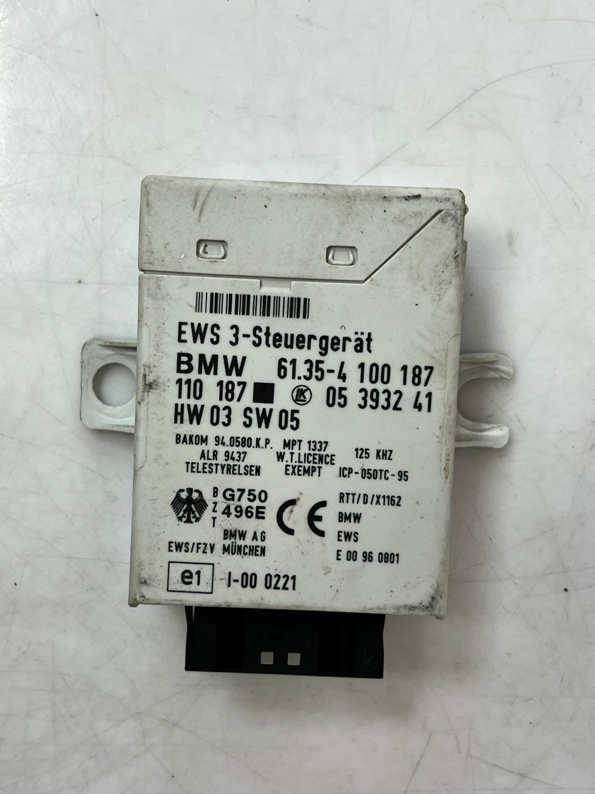 1999-2000 BMW E39 M54 523i Engine Control Unit ECU COMPLETE SET 1430844