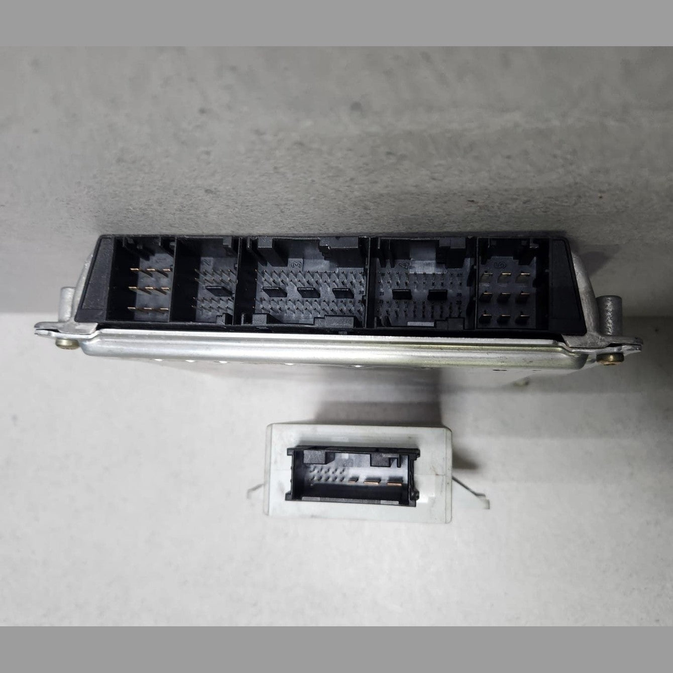 2000-2006 BMW X5 Engine Control Module 7508698 X5 E53 4.4L M62