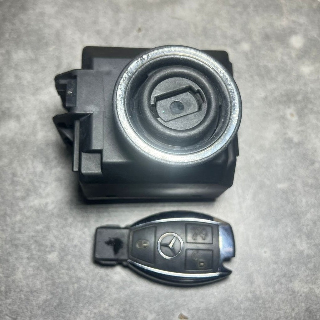 12-16 Mercedes W218 CLS FBS4 Ignition Switch Module Unit W/key A218 9053501 OEM