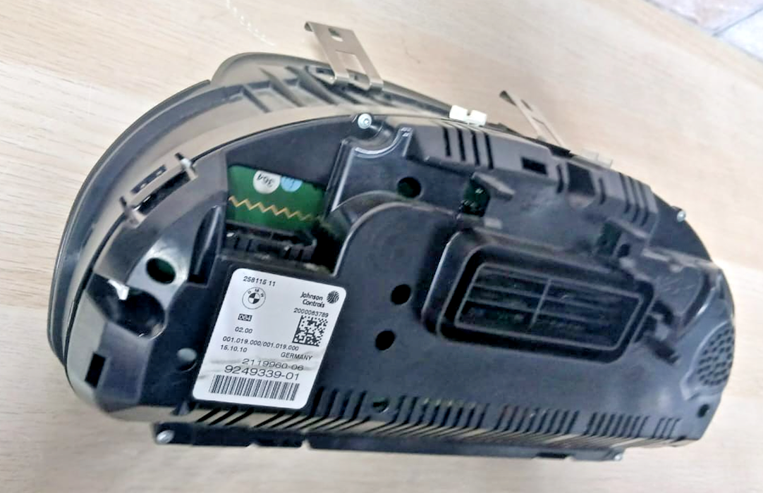 OEM BMWF10 F11 F18 F25 X3 MANUAL INSTRUMENT CLUSTER SPEEDOMETER 9249339