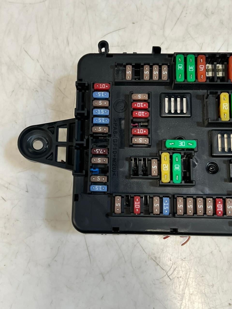2015-2019 BMW X5 F15 F20 F21 F22 F30 FUSE Rear Power Distribution Box 9360372