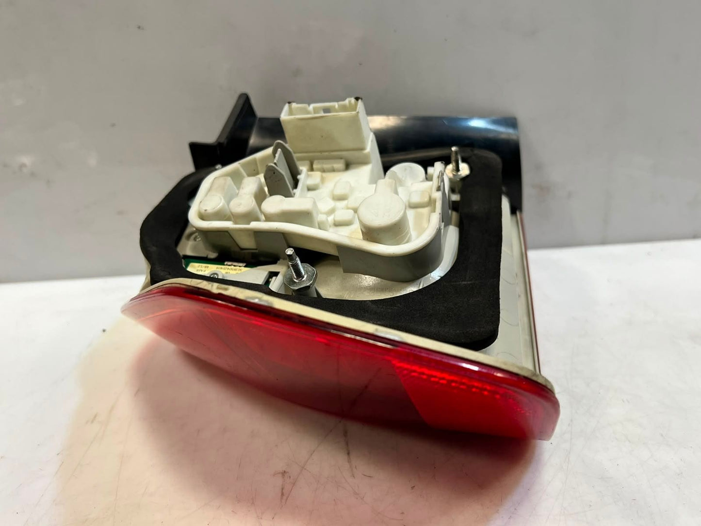 2009-2011 BMW 3 Series E90 323i Rear Right Tail BACK Light 7289430 USA OEM