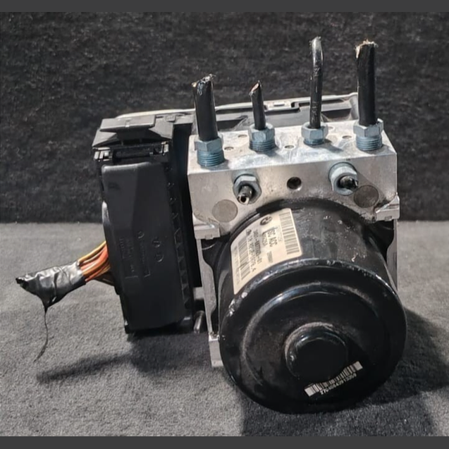 BMW F25 ANTI-LOCK BREAKING SYSTEM ABS MODULE PUMP OEM - 6877726