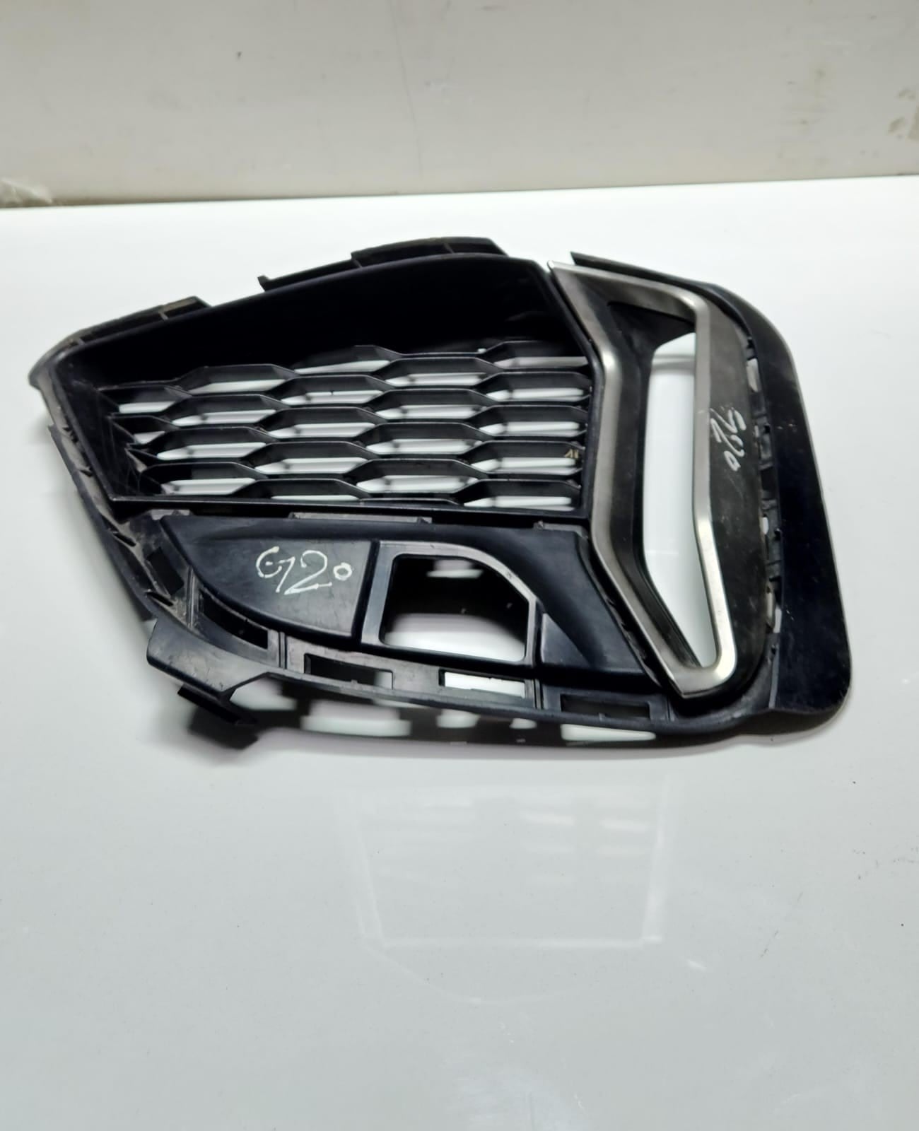BMW M340 Bumper Ventilation Grille Right Front 8075650 3 Series G20 G21 M340