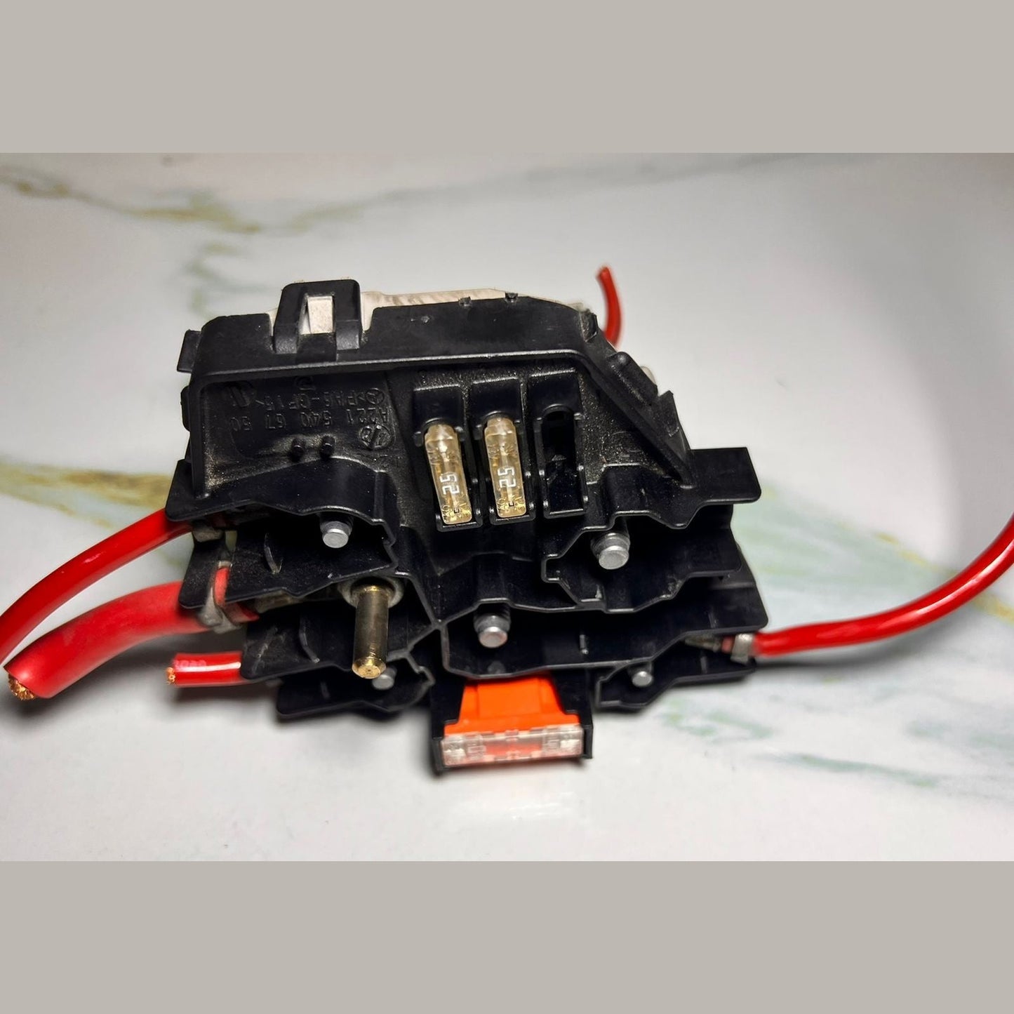 2007-2009 Mercedes-Benz W221 S550 Fuse Box A 221 540 67 50