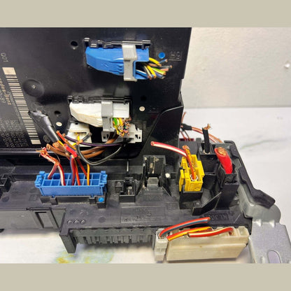 Mercedes-Benz W212 E300 Rear Sam Fuse Relay Box Module 212 9060105 E-Class E350 