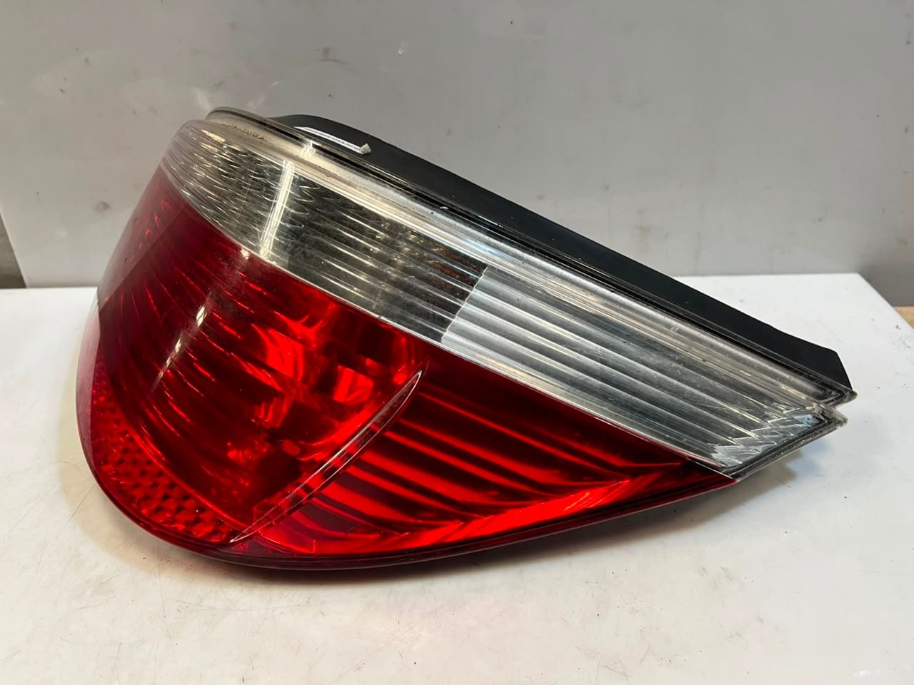 BMW 5 Series E60 Rear Tail Light Rear Left RIGHT 7165737 7165738 OEM
