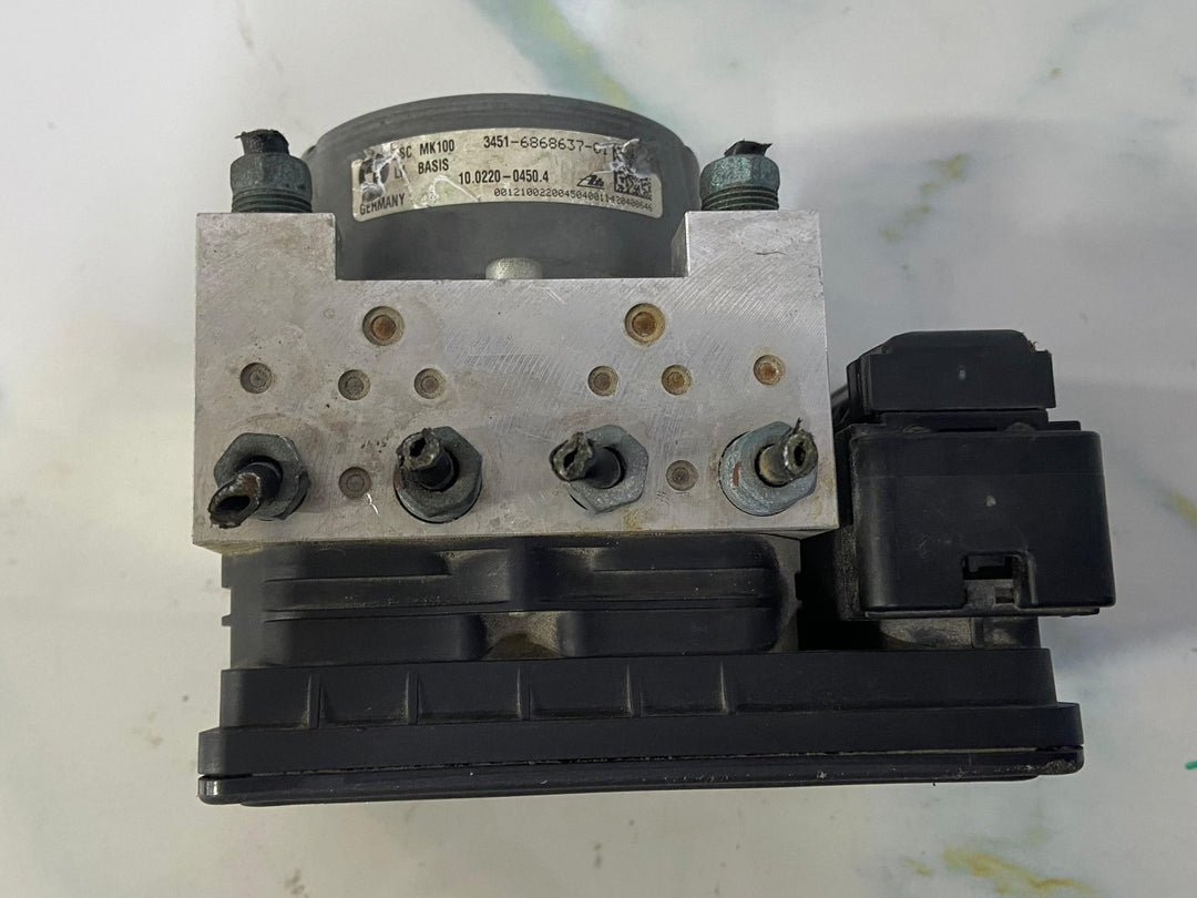 OEM BMW 328i 335i ABS Anti-Lock Brake Pump Module Unit 6868638