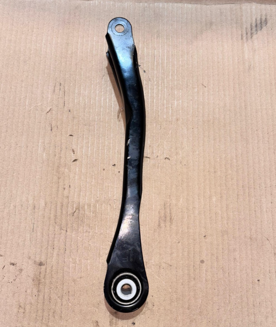 BMW OEM GENUINE  G20 G21 G22 G23 G26 G29  REAR LOWER CONTROL ARM 6878639