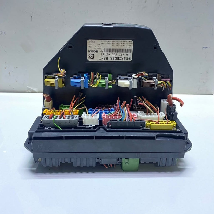Mercedes-Benz Sam Control Module Front Fuse Box A2129004225 E-Class W212 OEM