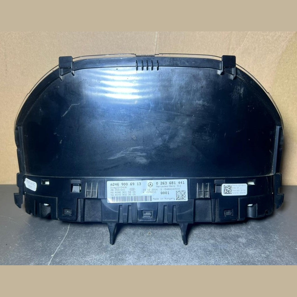 2012-2014 Mercedes-Benz W246 B-Class Instrument Cluster Speedometer A246 9006913