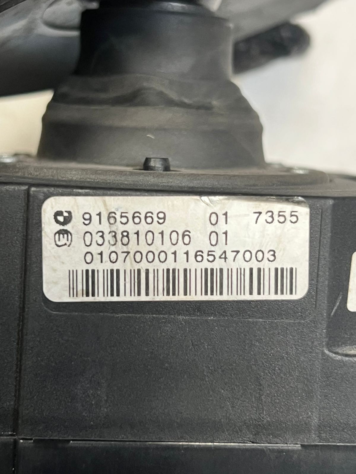 BMW 5 Series E60 and E61 Gear Shifter Selector Automatic 9165669 OEM