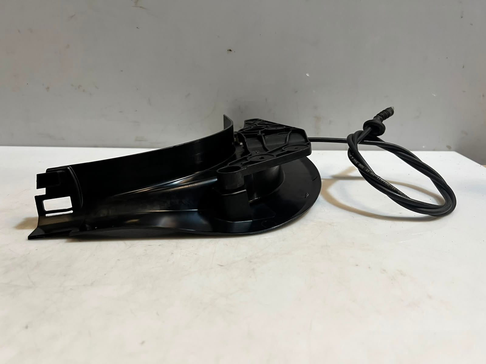 BMW 5 Series F10 F11 Side LATERAL TRIM Panel Lower Front Left Black FL 9162737