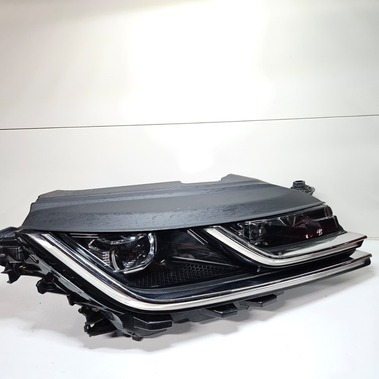 Volkswagen VW Passat CC 2018 LED Headlight 3GG941036 Used