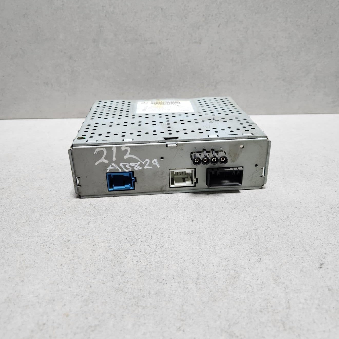 Benz Tv Tuner A2128704389 W212 E-Class and W204 C-Class