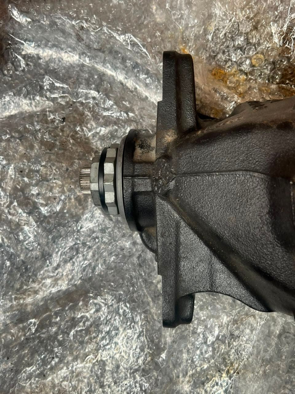 2010-2015 BMW X1 E84 Rear Differential 7592987 RATIO 3.91