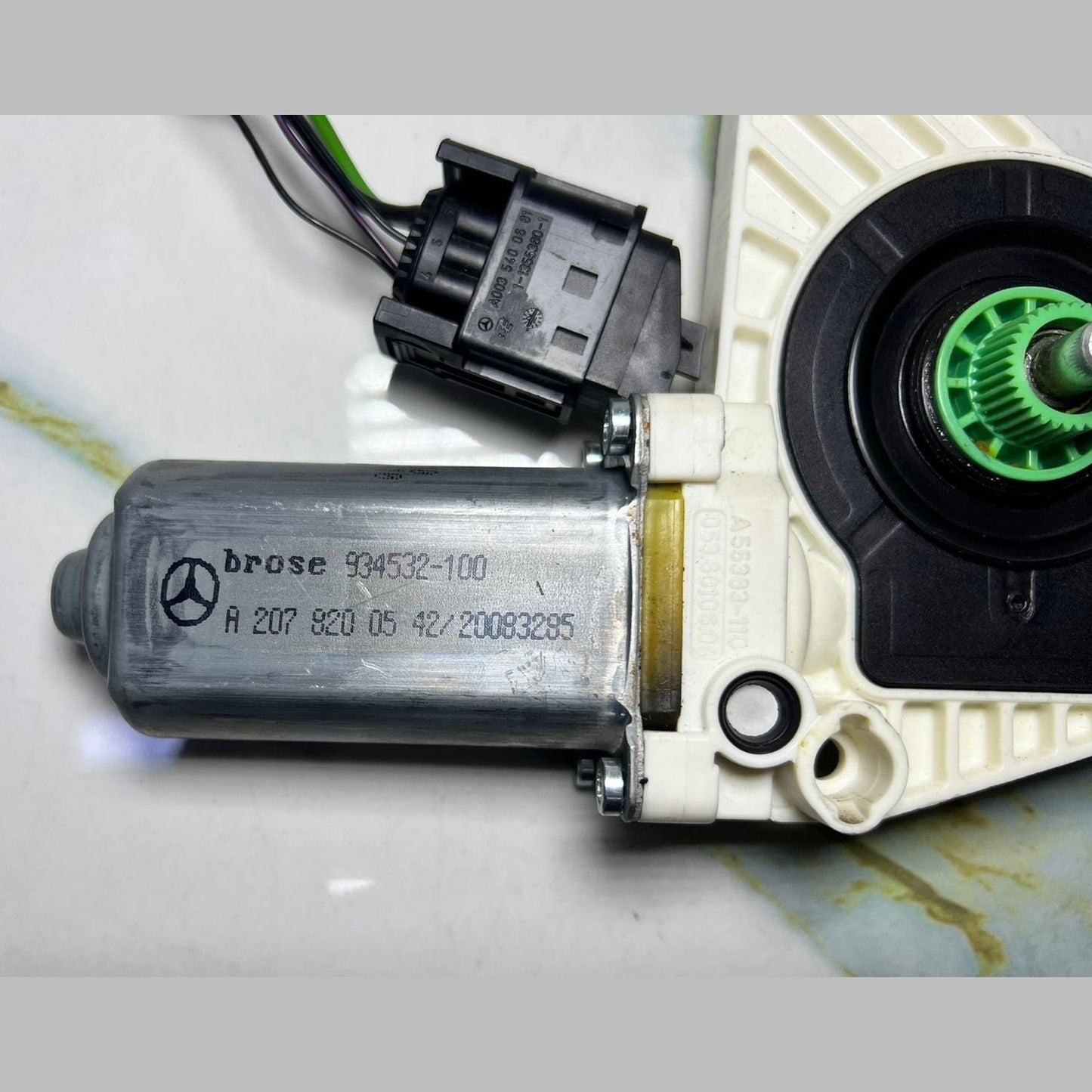 10-14 Mercedes-Benz W207 E-Class  Window Motor Front Left Side A207 8200542 OEM