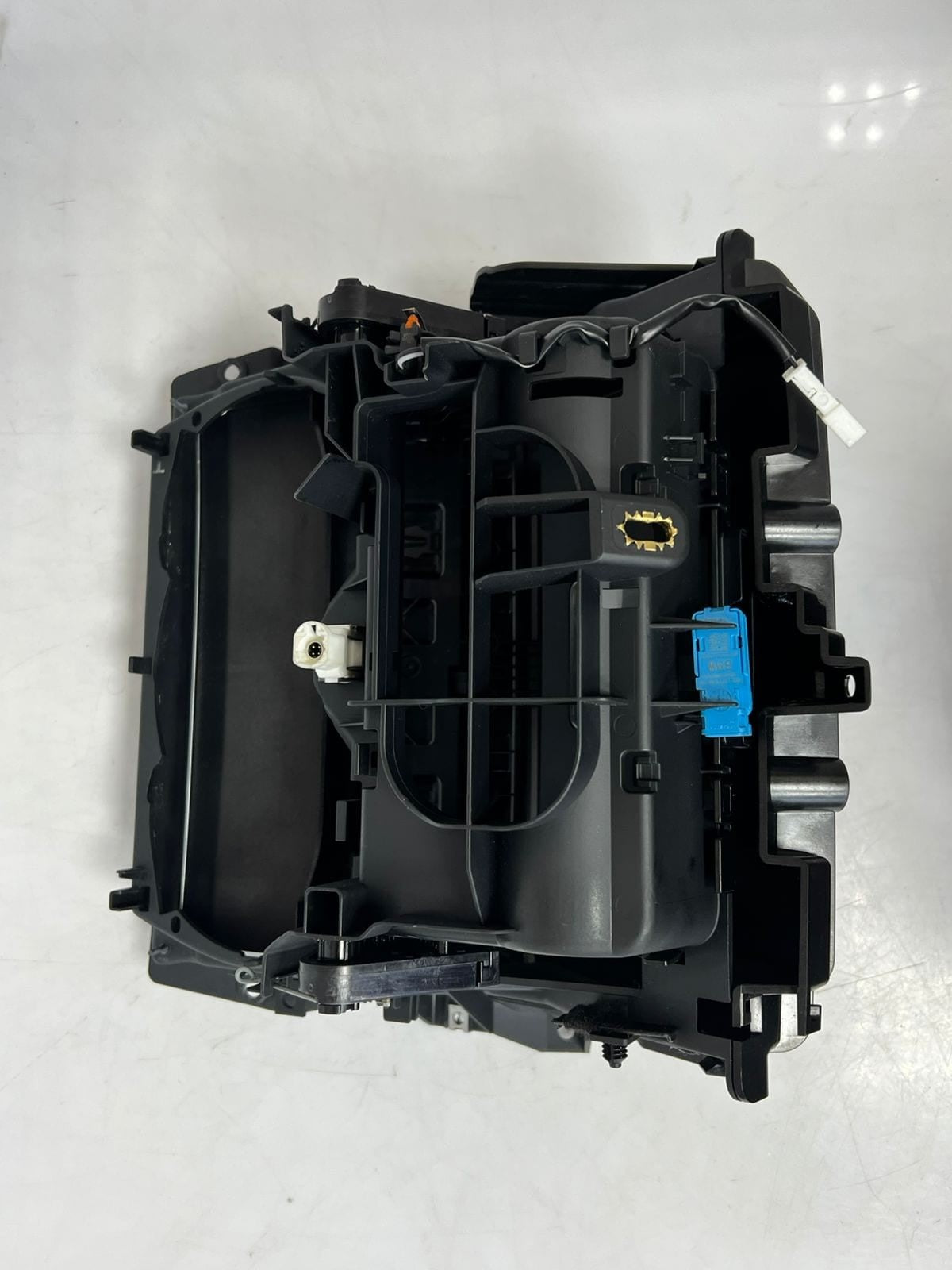BMW 8' G14 G15 G16 GRAN COUPE Centre Console Storage Compartment 9396504 OEM