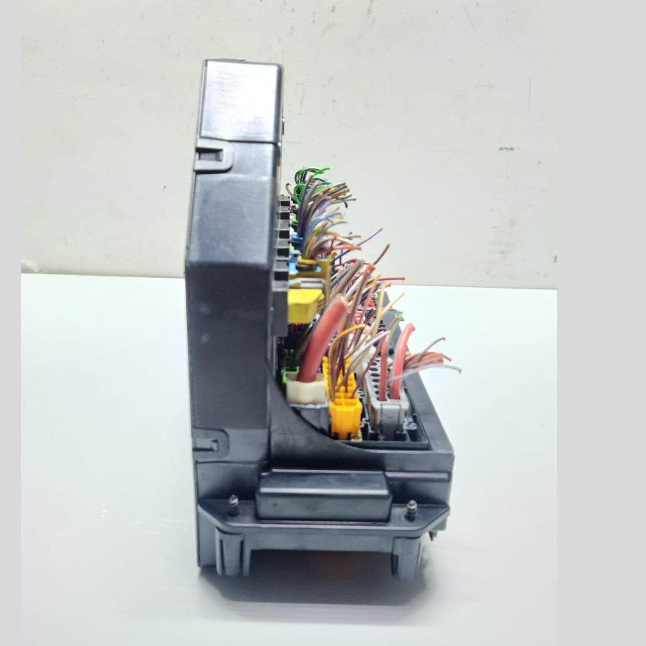 10-16 Mercedes-Benz W212 W204 Front SAM Module Relay Fuse Box A212 9006624 OEM
