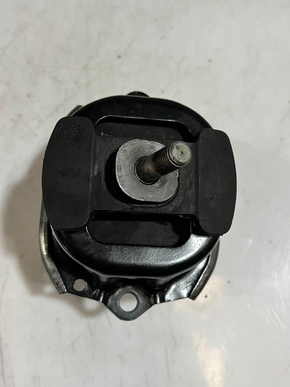 2007-2013 BMW X5 E70 and X6 E71 3.0L BEARING RUBBER Engine Mount 6795418