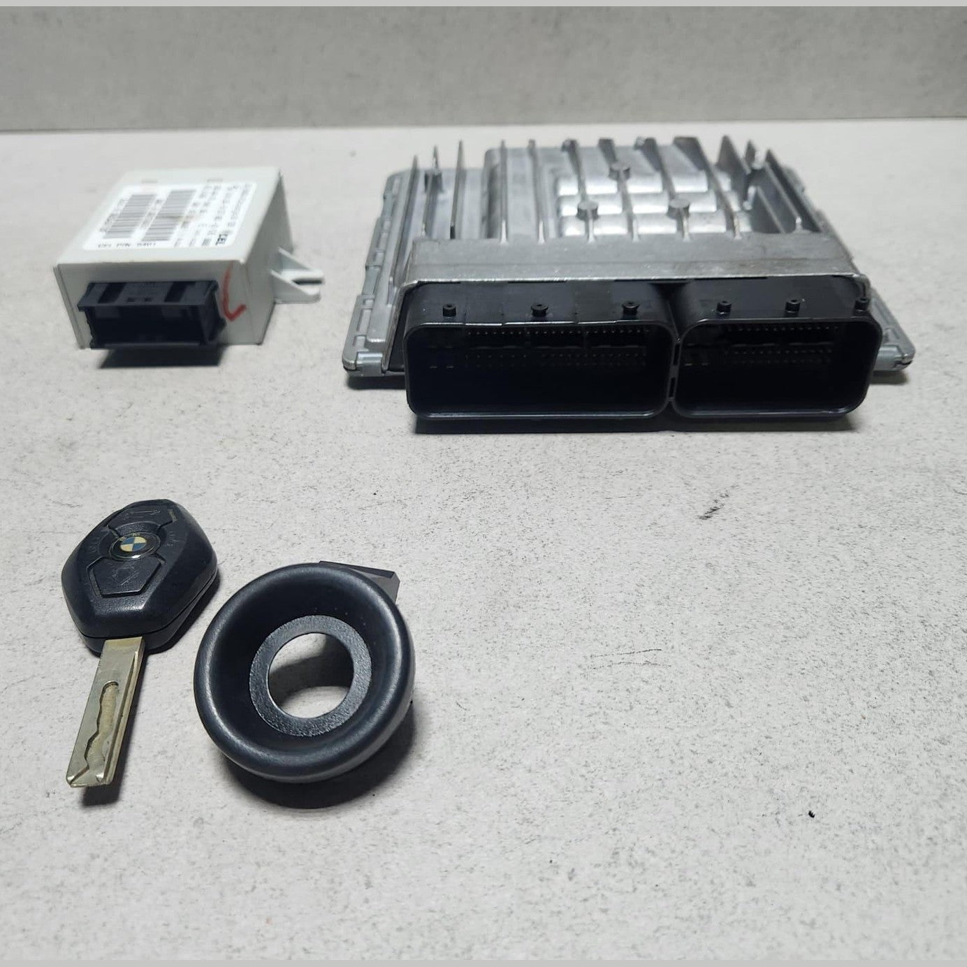 2007-2008 BMW X3 Engine Control Module 7567609 MSV80 ECU SET 