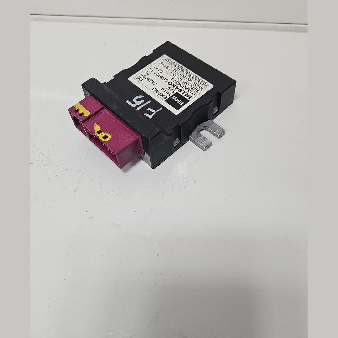 2013-2017 BMW 320i Fuel Pump Control Module 7426095 OEM