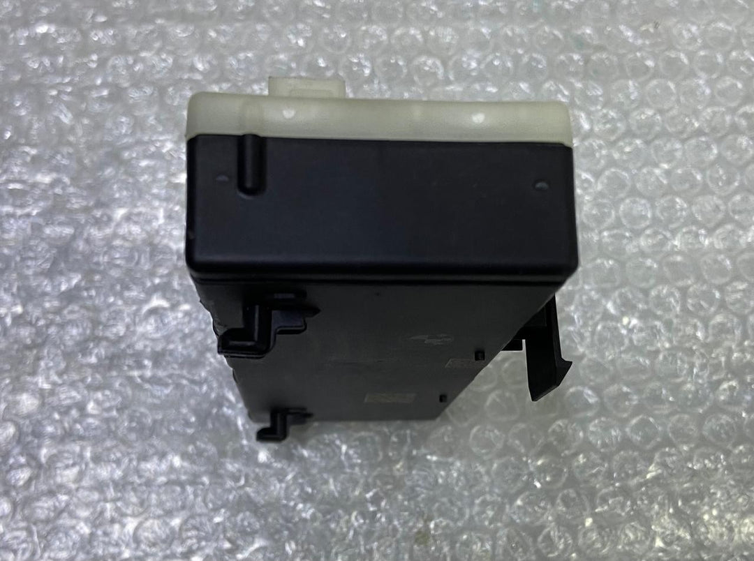 OEM BMW 740 750 G11 G12 TRUNK LID COMPUTER CONTROL MODULE UNIT 7448871