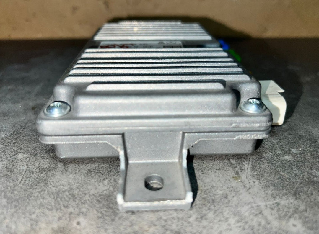 14-16 Mercedes W166 GL ML Surround View Camera Control Module  A000 9007804 OEM