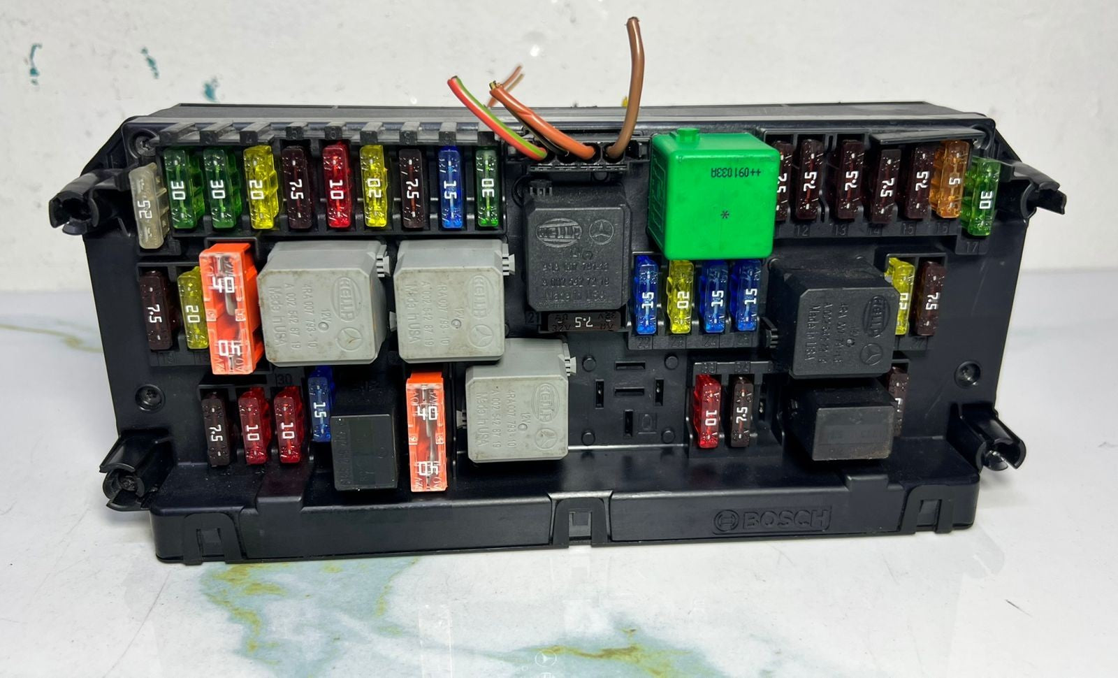 10-16 Mercedes-Benz W212 W204 Front SAM Module Relay Fuse Box A212 9004500 OEM