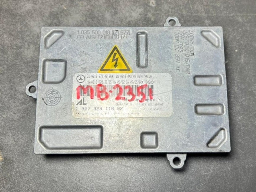Mercedes Benz W221 Xenon Light Headlight Control Module Unit A216 8704826 OEM