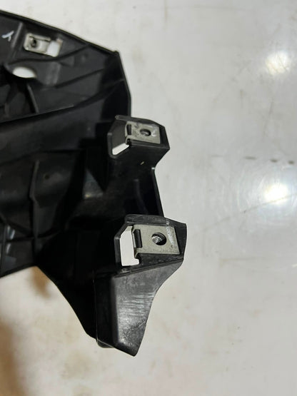 2013-2018 BMW X5 F15, F16, F85, and F86 Fender Module Mount Bracket Left 7294543