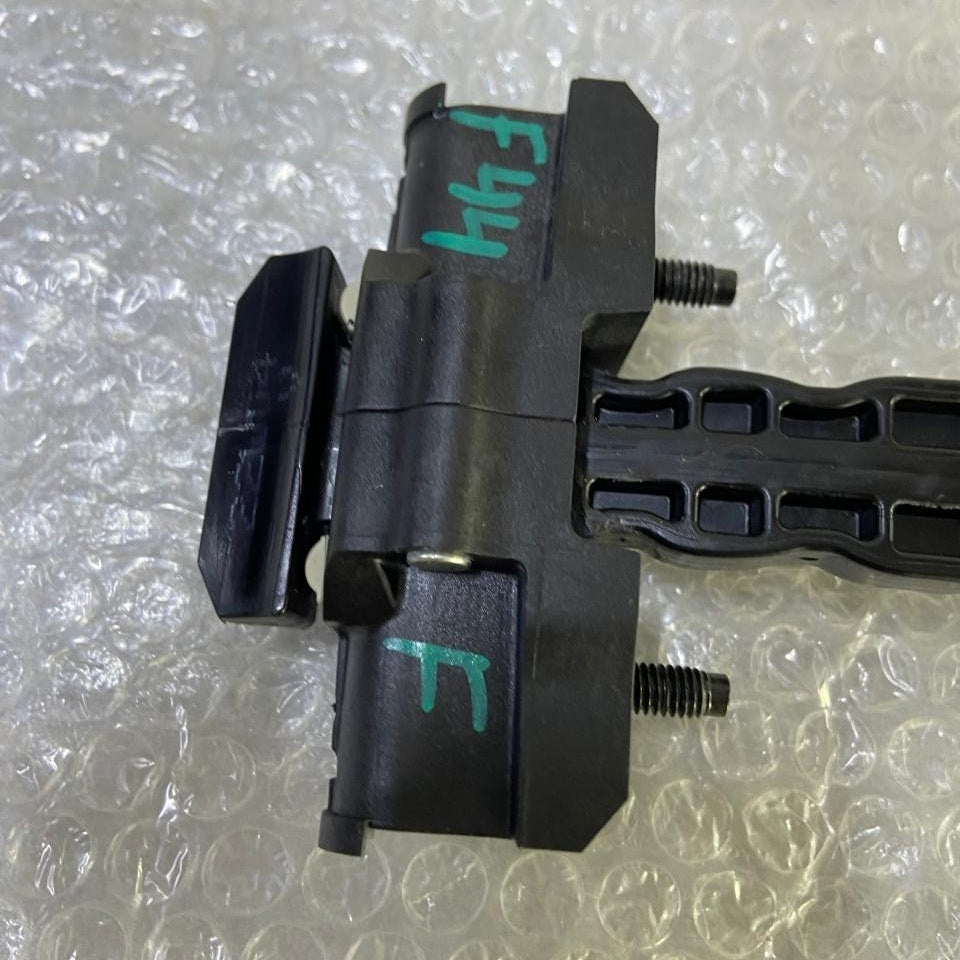 OEM BMW 1 Series F40 Front Left Door Check Strap Limiter (7447993)