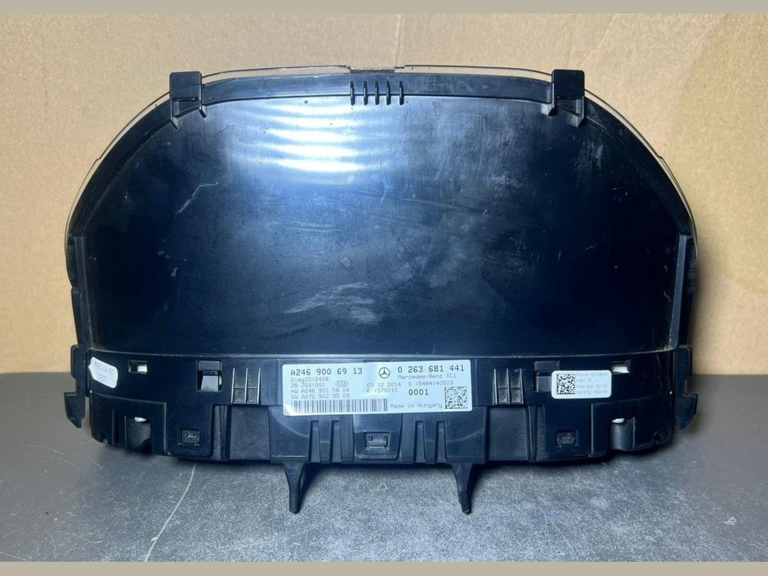 2012-2014 Mercedes-Benz W246 B-Class Instrument Cluster Speedometer A246 9006913
