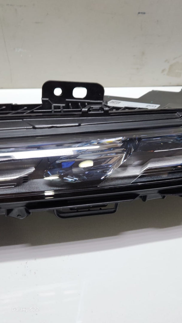 2023-2024 BMW 7 Series Left Headlight CRYSTAL 9879935 7 Series G70 OEM