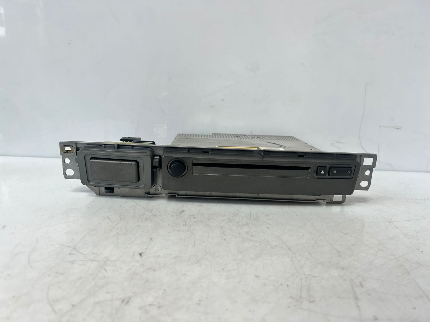2005 BMW 745Li 7 Series E65 E66 E67 Cd Audio System Controller Player 6977634