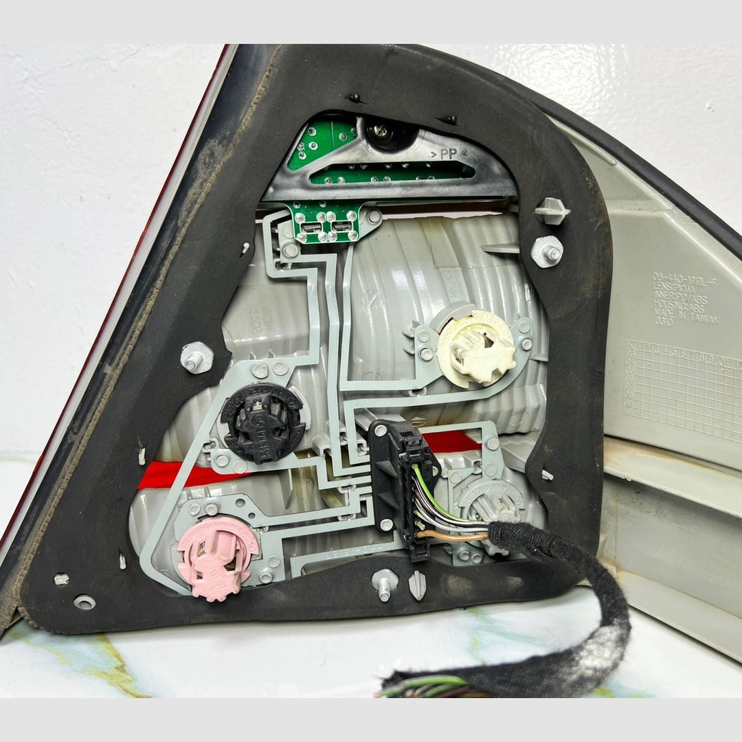 1999-2005 Mercedes W220 S-Class Rear Left Side LED Tail Light Brake Stop Lamp