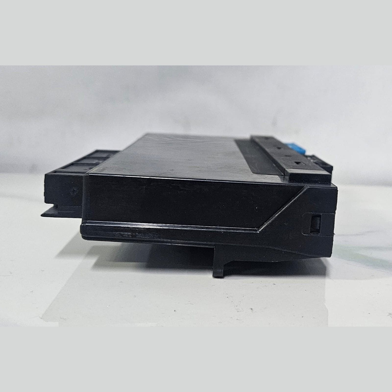 OEM BMW X1 E84 20d XDRIVE JUNCTION BOX MODULE 9298948