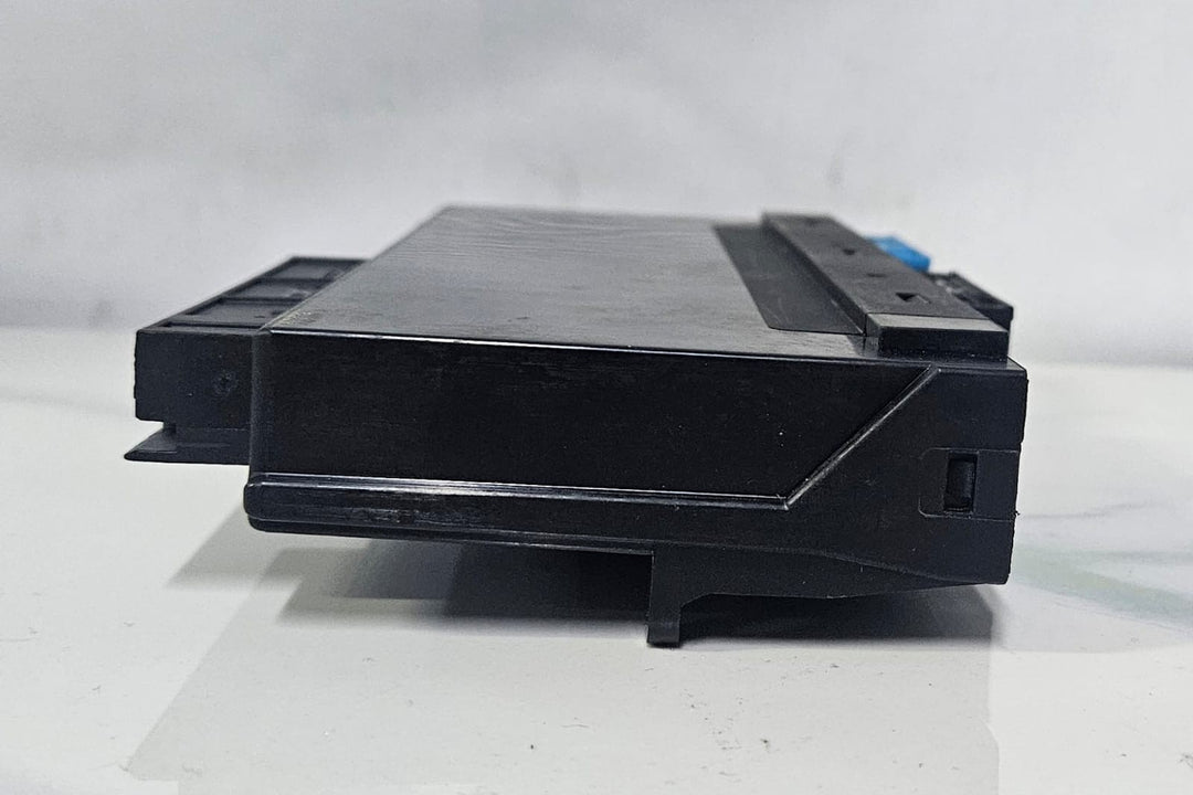 OEM BMW X1 E84 20d XDRIVE JUNCTION BOX MODULE 9298948