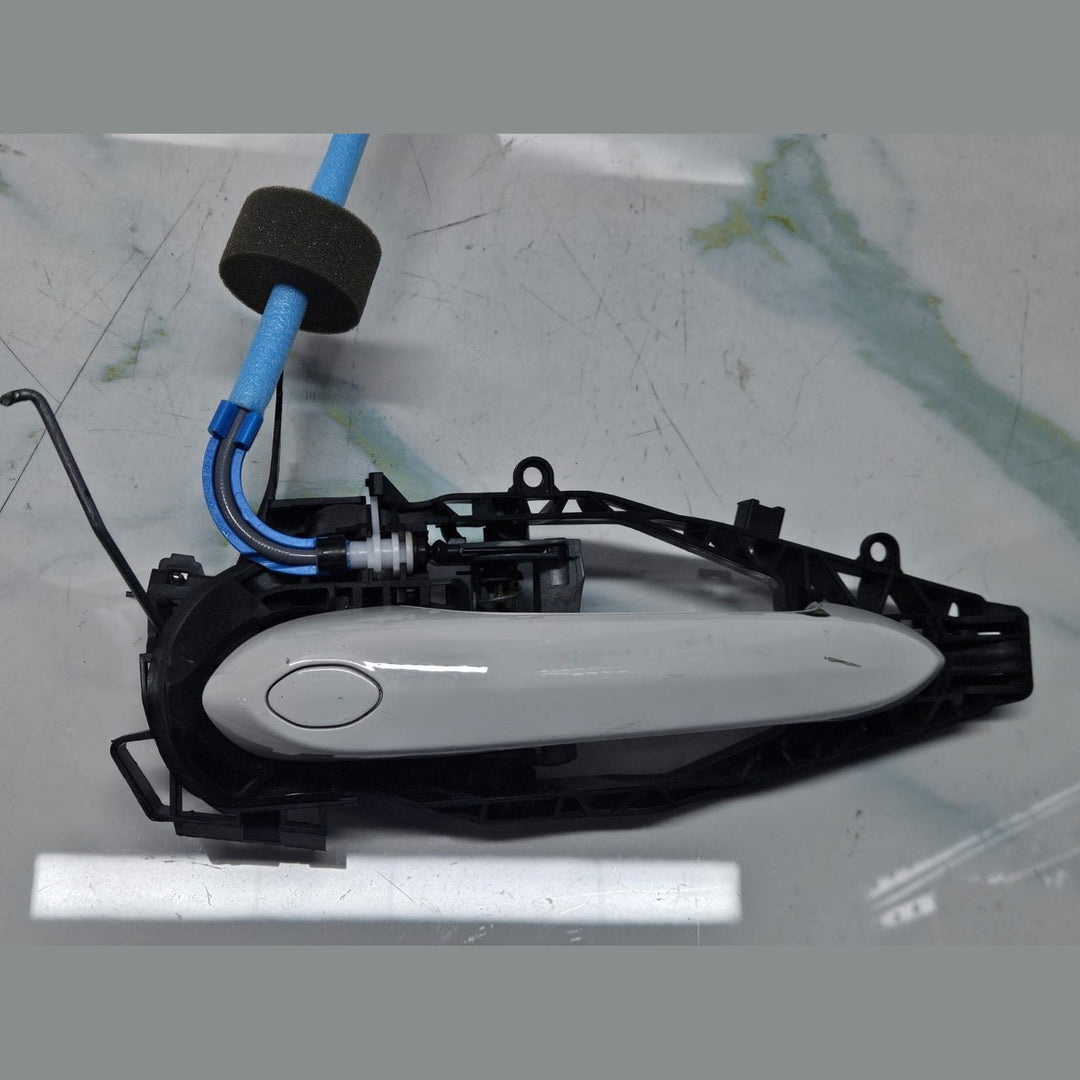 18-24 BMW G01 X3 Driver Left Front Door Latch Lock Actuator 9492091 OEM
