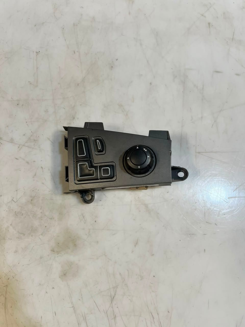 2007-2009 BMW E65/E66 745Li Front Right Seat Adjustment Switch 6918383 OEM